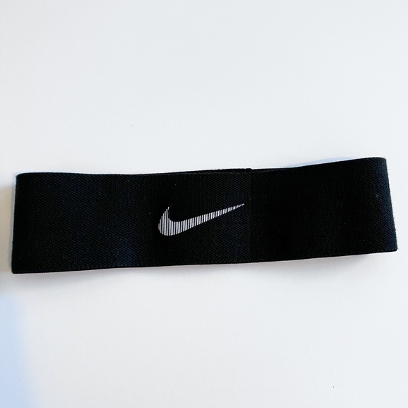 Nike Resistance Loop Band - Picture 1 of 3